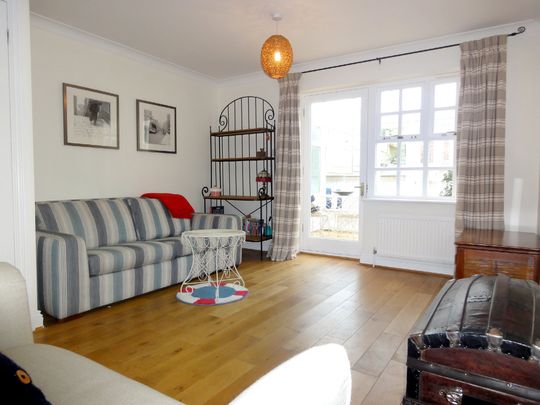 2 bedroom terraced house to rent - Photo 1