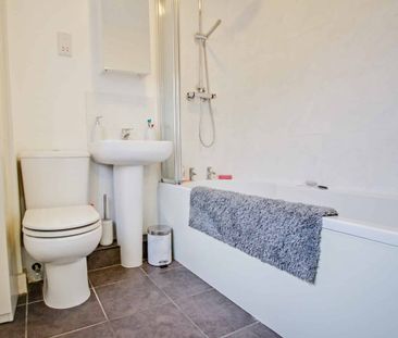 Britten Road, Swindon, Swindon, SN25 - Photo 3