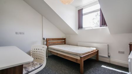 293 Dawlish Road - Photo 4