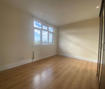 3 bed duplex to rent in Buckingham Road, Edgware, HA8 - Photo 4