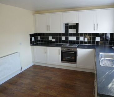 2 Bedroom - Photo 4