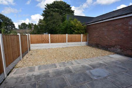 2 bed Bungalow - Semi Detached for Rent - Photo 2