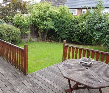 Cosy ALL FEMALE houseshare in lovely Didsbury! Room 3 - Photo 5