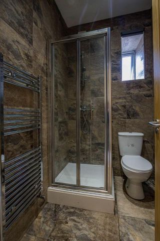 1 bedroom private hall to rent - Photo 5