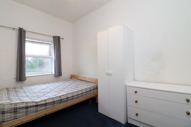 Milton Road, Southampton - Photo 1