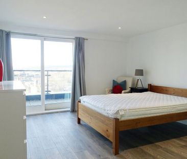 2 Bed Flat - Photo 6