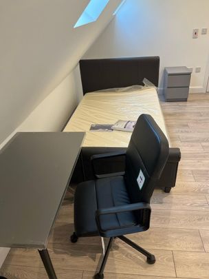 6 Bed Terraced House, Prior Deram Walk, CV4 - Photo 1