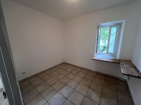 Location appartement 2 pièces, 28.00m², Nîmes - Photo 2