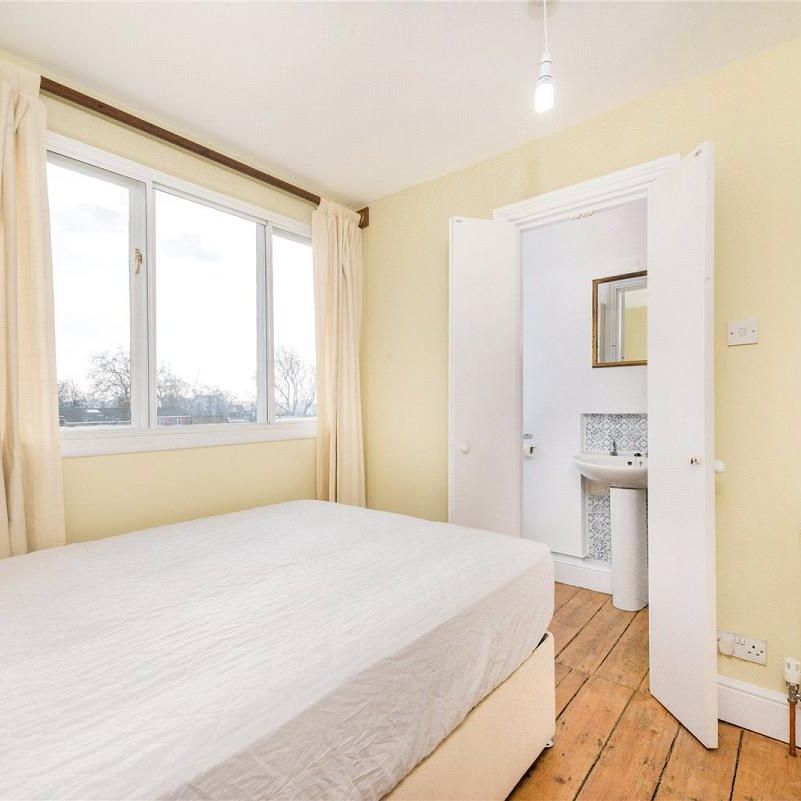 1 bedroom flat in Camden - Photo 1