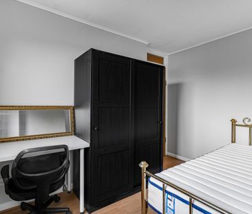 Smith Close, London, SE16 - Photo 5