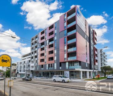 Block B, nearly new modern 2-bedroom apartment with timber flooring... - Photo 5