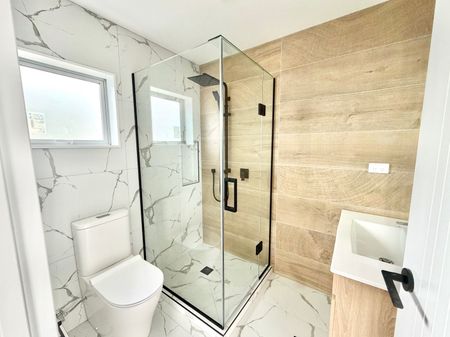 17C Martin Place, Kelston, Auckland - Photo 2