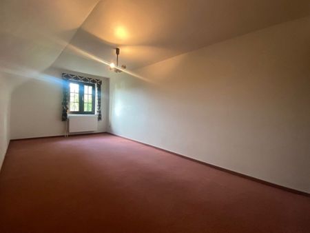 Karakteristieke, ruime woning gelegen in Heusden-Zolder - Photo 5