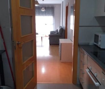 Apartamento de alquiler en Avenida Ricardo Carapeto Zambrano, 29, S... - Photo 3