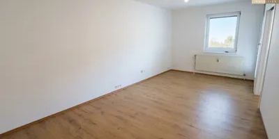 Schöne Wohnung mit einer Südwest-Loggia und Lift! - Photo 3