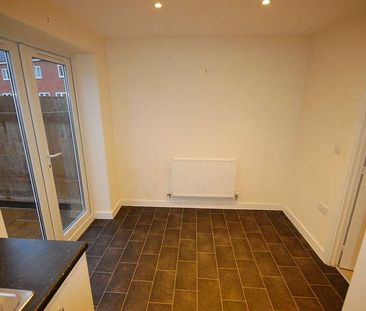 Upton Drive, Stretton, DE14 - Photo 4