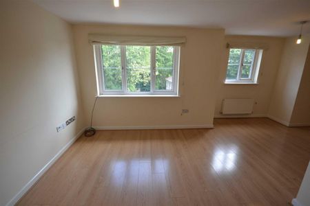 2 bed Apartment for Rent - Photo 4