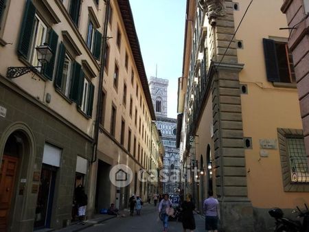 Trilocale in Affitto in Via Ricasoli 15 a Firenze - Photo 2