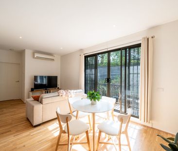 Peaceful Kensington home! - Photo 1