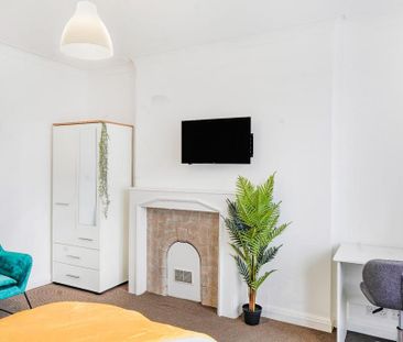 6 bedroom house to rent - Photo 1