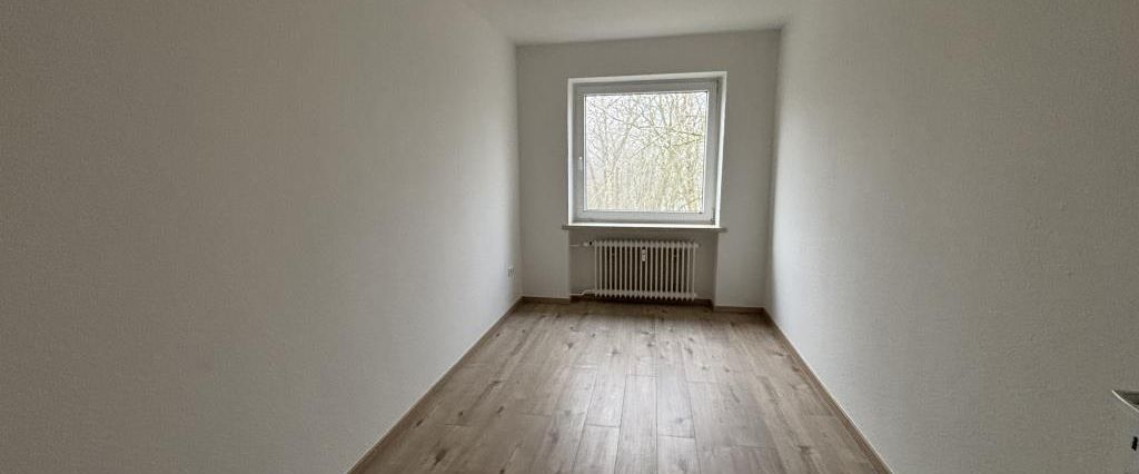 4-Zimmer-Wohnung in Wilhelmshaven Europaviertel mit Balkon zu vermieten! - Photo 1