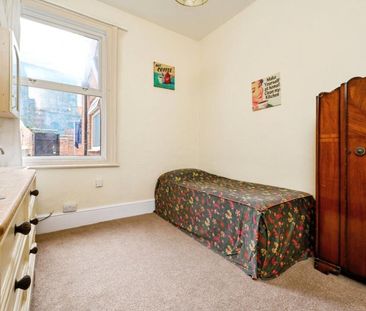 1 bedroom property to rent Victoria Road North, Southsea, Hampshire... - Photo 3
