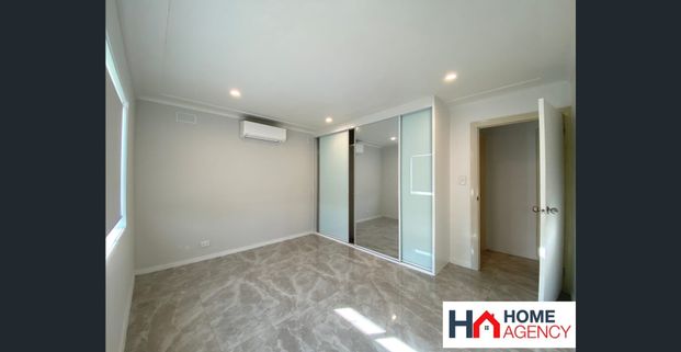 3 BEDROOM FAMILY HOME - Photo 1