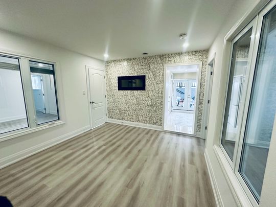 For Lease - 10 Silverdale Crescent Unit# Lower, Toronto, Ontario - Photo 1