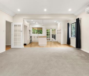 17 Wallawa Avenue, Engadine NSW 2233 - House For Rent | Domain - Photo 2