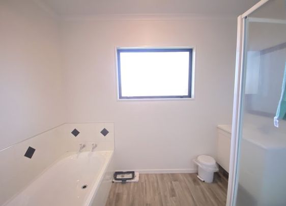 Avenues Abode - Photo 1