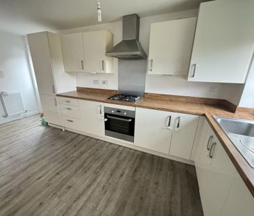 3 bedroom detached house to rent - Photo 6