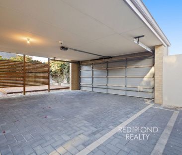 Coastal Convenience! Beautiful 3x2 + Theatre + Study Area - Vacant ... - Photo 3