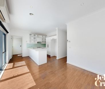 2/134 Cooper Street, Essendon - Photo 6