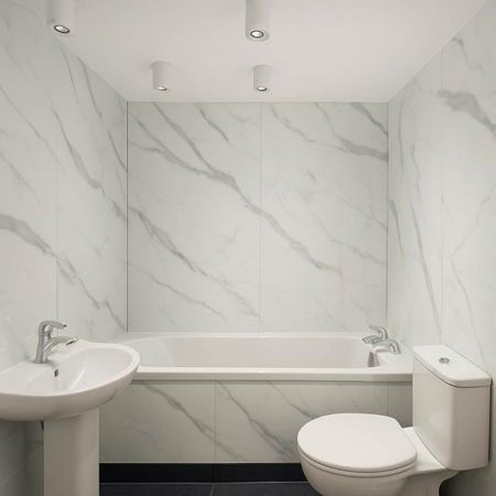 2 bedroom flat to rent - Photo 4