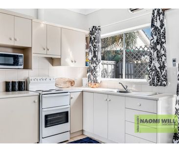 Large, solid brick secure home available soon. Enquiries via EMAIL ... - Photo 5