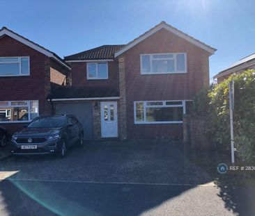 4 bedroom detached house to rent - Photo 5