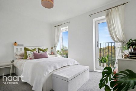 2 bedroom flat to rent - Photo 5