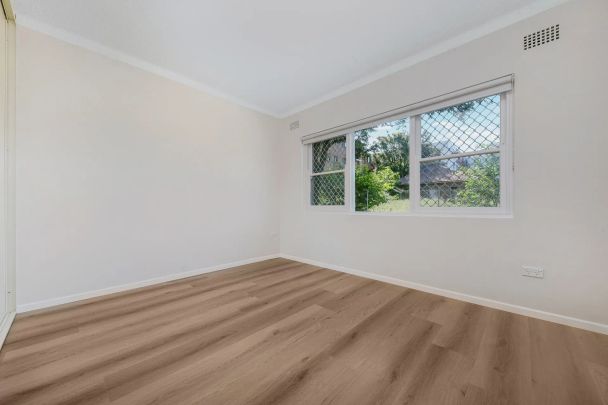 8/27 Gloucester Road, Hurstville. - Photo 1