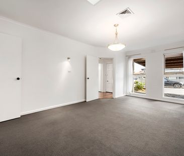 5 Hull Street, Hawthorn VIC 3122 - House For Rent | Domain - Photo 3