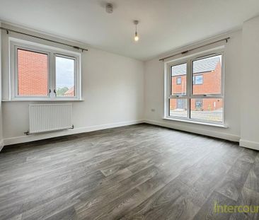 3 bedroom semi-detached house to rent - Photo 6