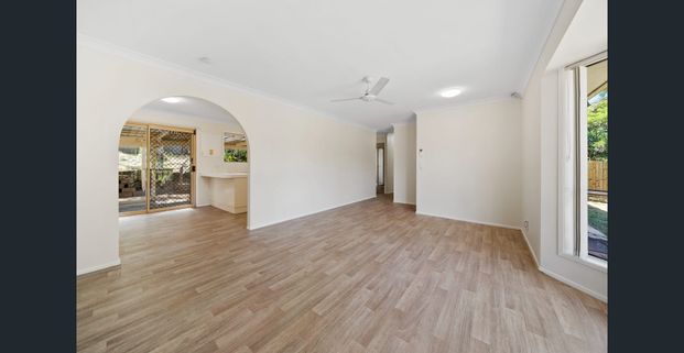 Welcome Home: Where Comfort Meets Outdoor Bliss! - Photo 1