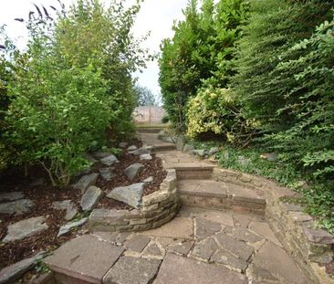 Micklefield Road, High Wycombe, Buckinghamshire,HP13 - Photo 2