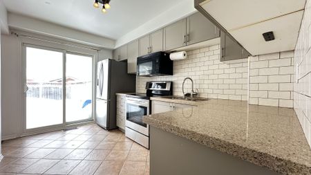 For Lease - 1264 Coleman Court, Innisfil, Ontario - Photo 3