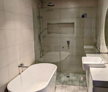 Rare and Exciting Rental Opportunity in Clifton Hill - Photo 3