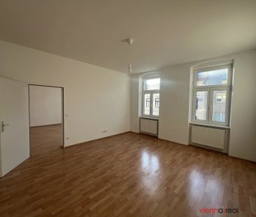 Helle Altbauwohnung - 2 große, getrennt begehbare Zimmer, 3. Stock ... - Photo 2