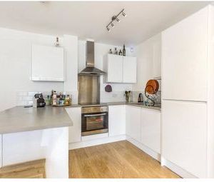 2 Bedrooms Flat to rent in Norwood Road, Tulse Hill, London SE27 | £ 340 - Photo 1