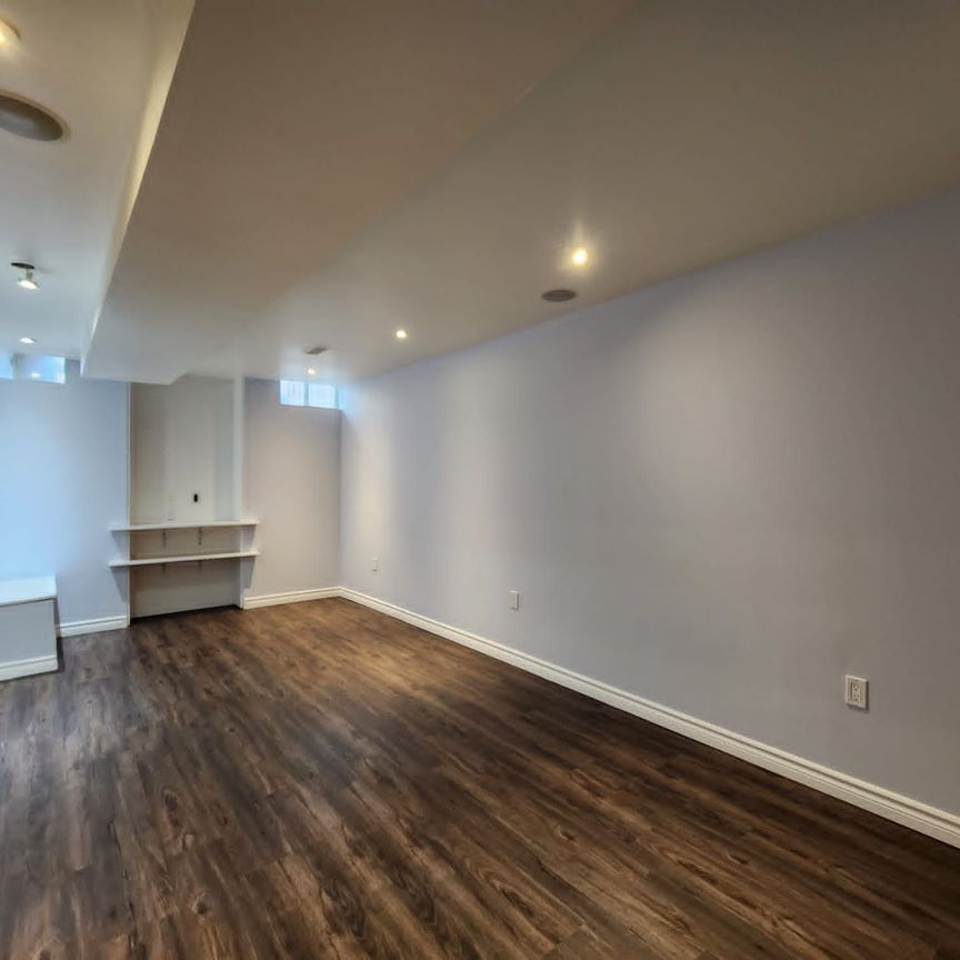 For Lease - 22 COLONEL LYALL Street, St. Catharines, Ontario - Photo 1