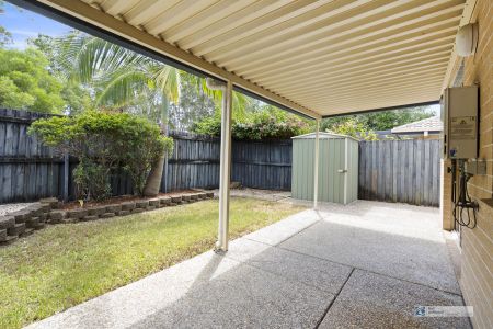 Modern 3 Bedroom Townhouse in Secure Gated Complex - Photo 2