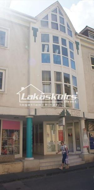 Kiadó átlagos állapotú lakás - Sopron - Fotó 1