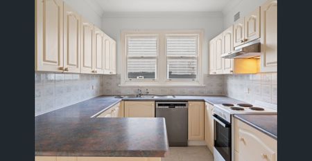 Family friendly Home - Photo 3